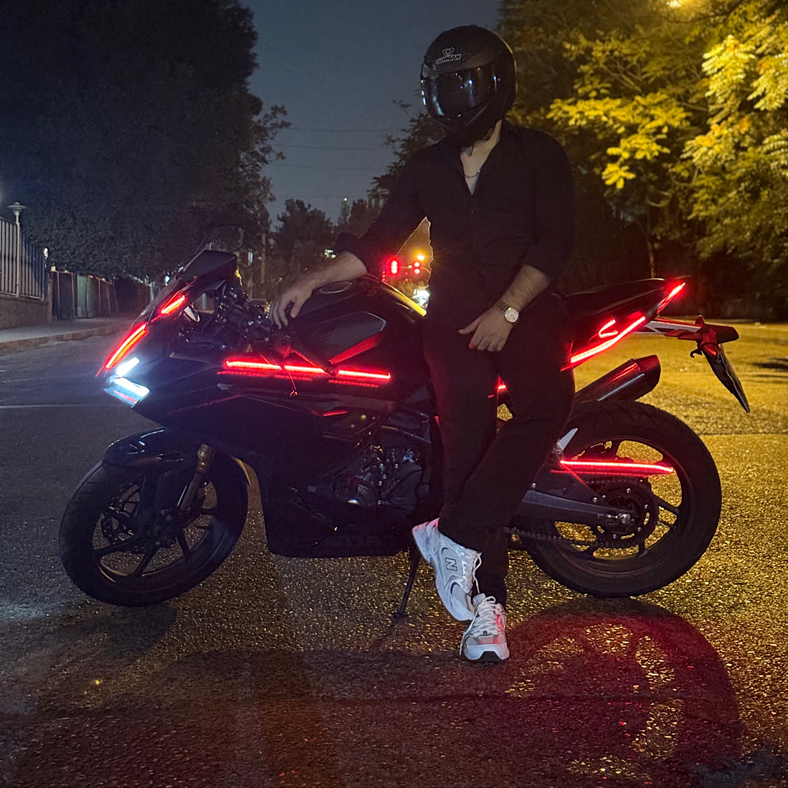 کیت نئون قرمز کاستومی نئون