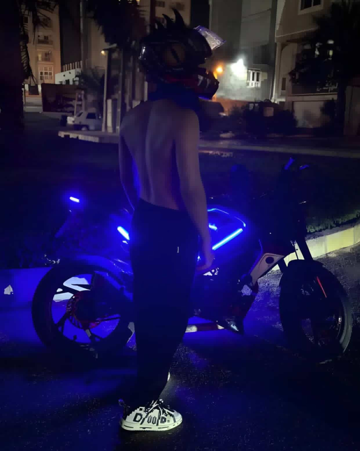 نمونه کار جدید کیت نئون کاستومی نئون